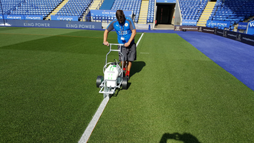 linhas brancas campo de futebol